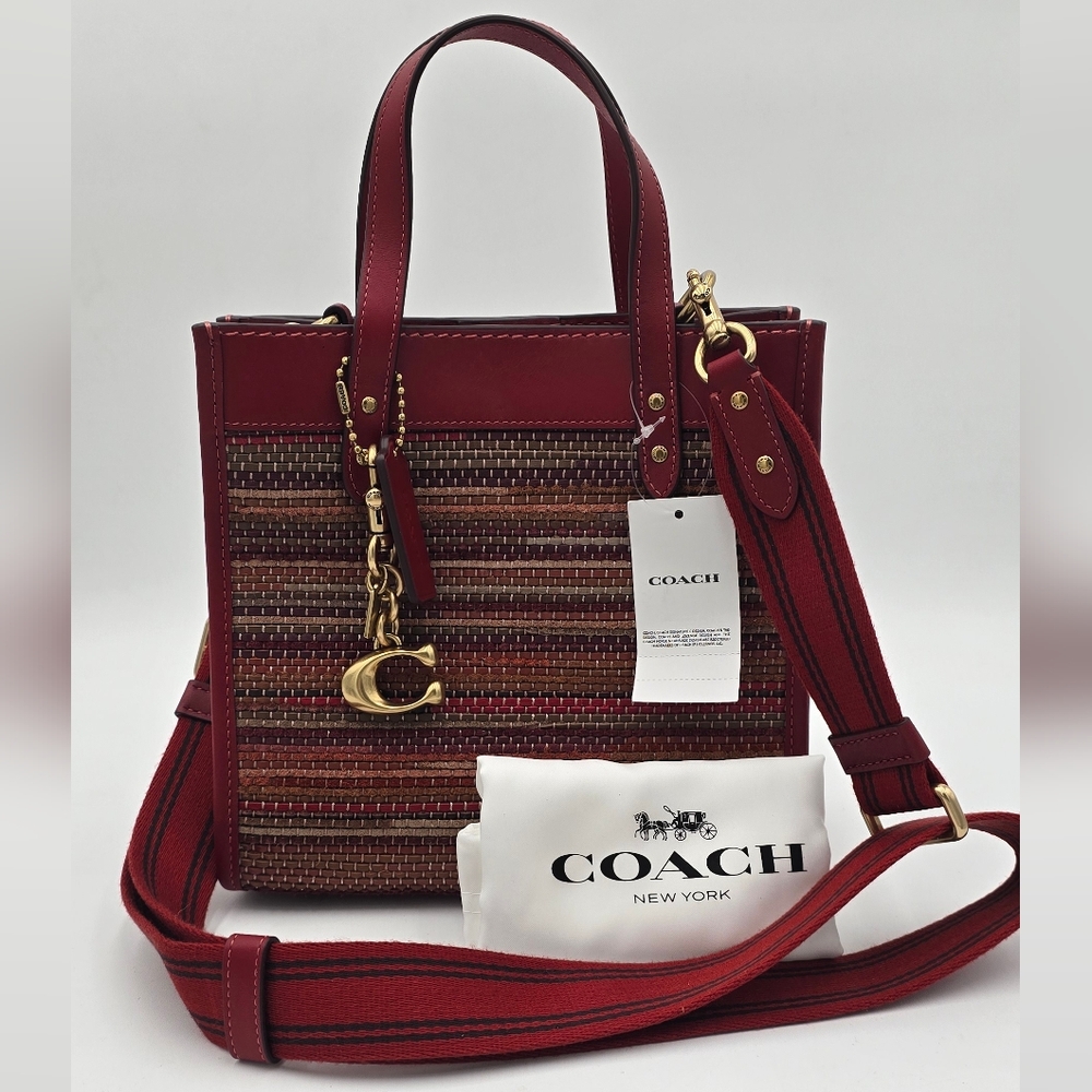 💥NWT💥Coach Field Tote 22 in Upwoven Leather, Red